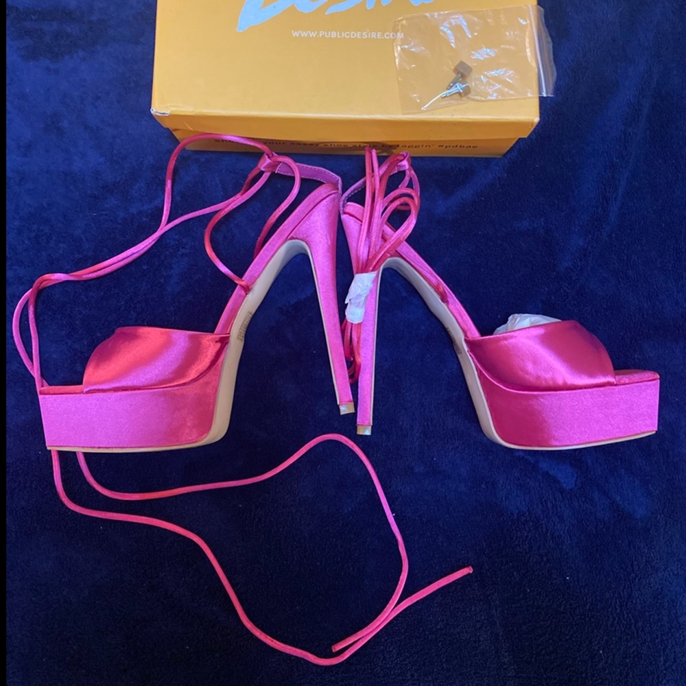 PINK PLATFORM HEELS